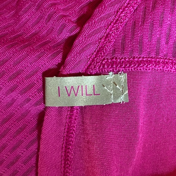 Woman’s Mesh Running UNDER ARMOUR Purple Heatgear Top, EUC, Sz SP - Picture 6 of 7